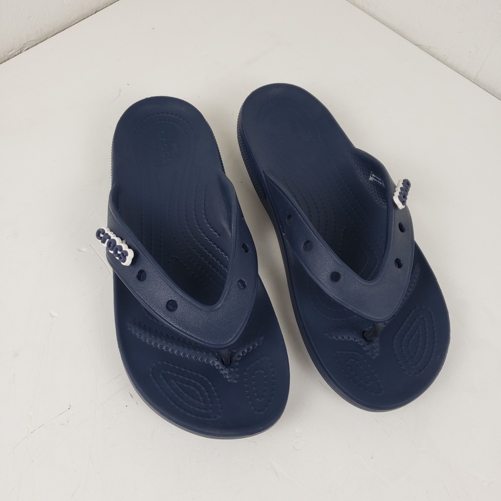 Crocs Classic V2 Flip Flop Navy Blue Sandals Mens 8 Womens 10 Thong Sandals - Picture 2 of 7